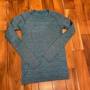 long sleeve swiftly tech size 8
